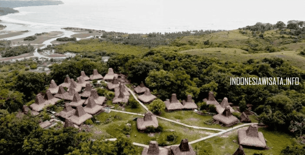 Kampung Adat Waru Wora NTT
