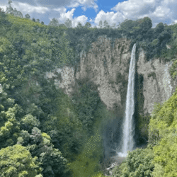 air terjun sipiso piso