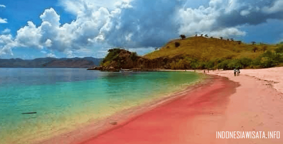 pantai pulau merah banyuwangi
